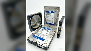 ST4000DM004 4TB 3,5 ιντσών SATA 6Gb/s HDD, 5400RPM, 256MB Cache, Desktop & Home Server Εσωτερικός σκληρός D