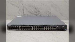 Επισκόπηση διακόπτη δικτύου Juniper EX2300-48P