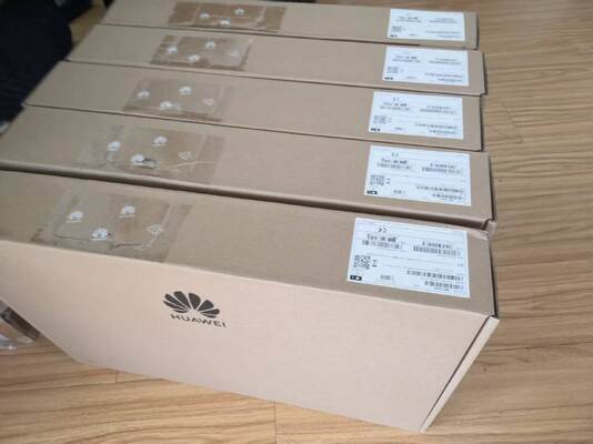 S5735-L24T4S-A-V2   24 θύρες 10/100/1000BASE-T, 4 θύρες GE SFP, τροφοδοσία AC