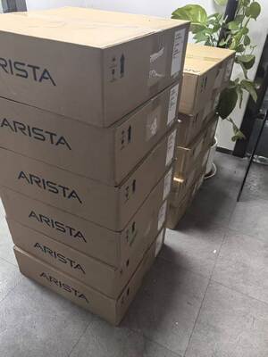 DCS-7050TX3-48C8-R, Διακόπτης Arista 7050X3, 48x10GBaseT/8x100GbE QSFP/αέρας από πίσω προς τα εμπρός