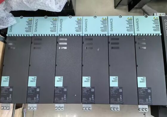 Siemens 6SL3120-2TE21-8AA3 SINAMICS S120 Διπλή μονάδα κινητήρα με 18A ρεύμα εξόδου 600V εισροής συνεχούς ρεύματος και διεπαφή DRIVE-CLiQ