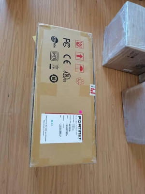 Fortinet FortiGate NGFW μεσαίου βεληνεκούς σειράς FG-200F FG-200F - Μόνο συσκευή
